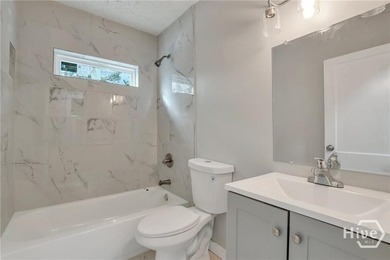 Discover this versatile duplex offering two separate units - photo 7