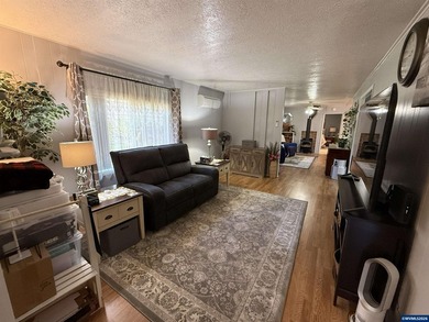 Great neighborhood and location in South Salem. 3 bedroom 2 bath - photo 10