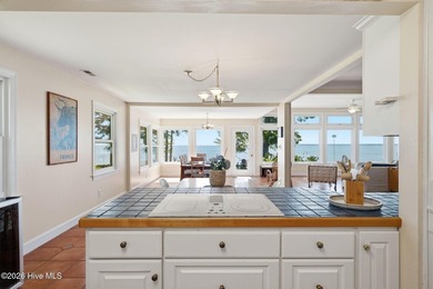 Welcome to your own private beachfront retreat on the shores of - photo 11