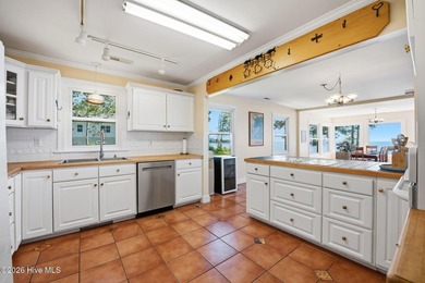 Welcome to your own private beachfront retreat on the shores of - photo 15