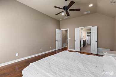 Beautiful 3-bedroom, 2-bath, 2-car garage home featuring - photo 15