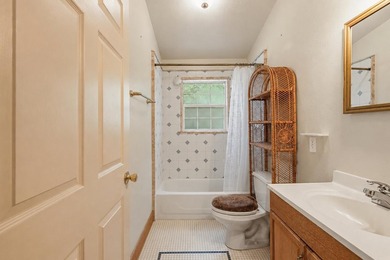 Look no further, here is the fixer upper you have been waiting - photo 16