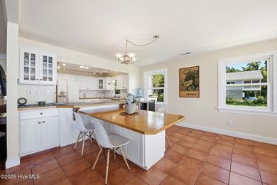 Welcome to your own private beachfront retreat on the shores of - photo 16