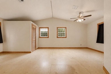 Look no further, here is the fixer upper you have been waiting - photo 18