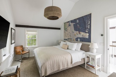 Experience the ultimate of refined living in this beautifully - photo 18