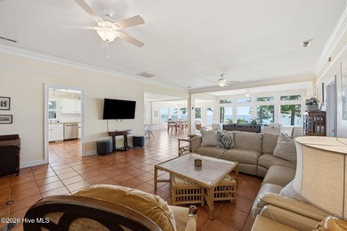 Welcome to your own private beachfront retreat on the shores of - photo 19