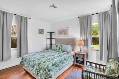 Charming historic CBS home in sought-after Parrot Cove, designed - photo 20