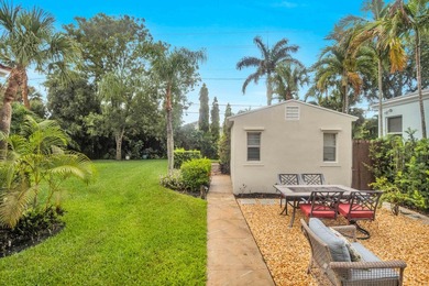 Charming historic CBS home in sought-after Parrot Cove, designed - photo 27