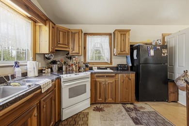 Look no further, here is the fixer upper you have been waiting - photo 29