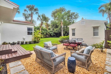 Charming historic CBS home in sought-after Parrot Cove, designed - photo 29