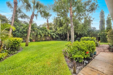 Charming historic CBS home in sought-after Parrot Cove, designed - photo 30