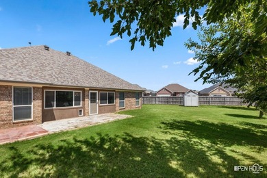 Beautiful 3-bedroom, 2-bath, 2-car garage home featuring - photo 30
