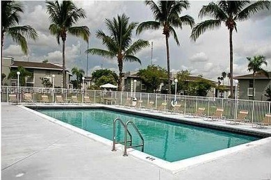 Updated and spacious 2-bedroom, 2-bathroom first-floor unit in - photo 2