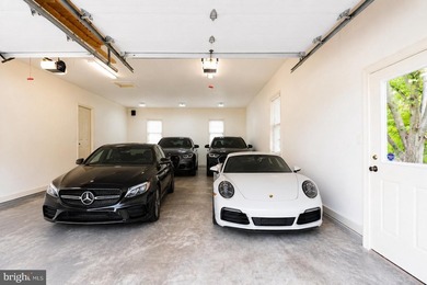 Welcome to an extraordinary residence located in the prestigious - photo 48