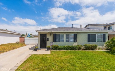 Welcome to this beautifully maintained, turnkey residence in - photo 2
