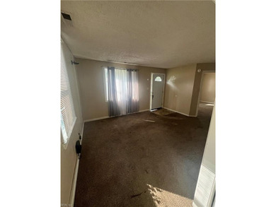 If you're looking for a simple fix-and-flip/rent, come check out - photo 2