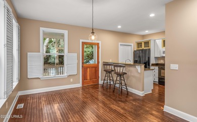 Well-positioned in-town property offering the convenience buyers - photo 13