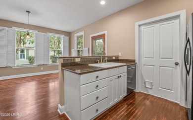 Well-positioned in-town property offering the convenience buyers - photo 16