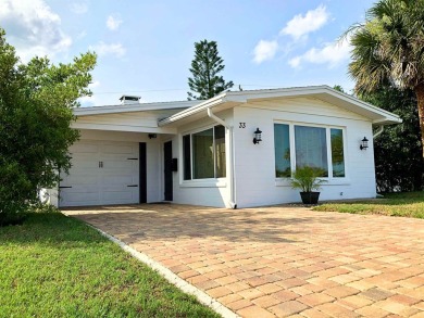 (private lake, pond, creek) Home For Sale in Ormond Beach Florida