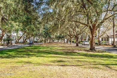 Well-positioned in-town property offering the convenience buyers - photo 35