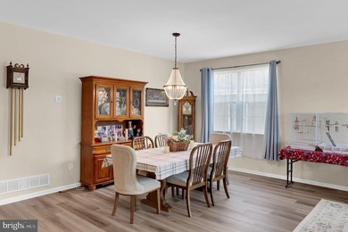 Welcome to this beautifully maintained and upgraded move-in - photo 6