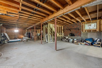 OPPORTUNITY TO CREATE YOUR DREAM WATERFRONT HOME IN THE VILLAGE - photo 7