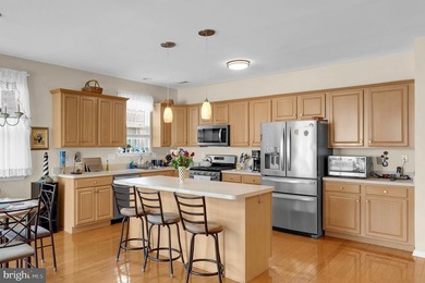 Welcome to this beautifully maintained and upgraded move-in - photo 7