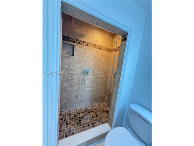 Great location in West Palm Beach! Conveniently located near - photo 8