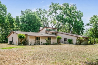 Tsala Apopka Chain of Lakes Home Sale Pending in Inverness Florida