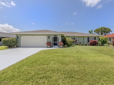 Welcome to this lovely home in desirable Venice Gardens, (Just - photo 1