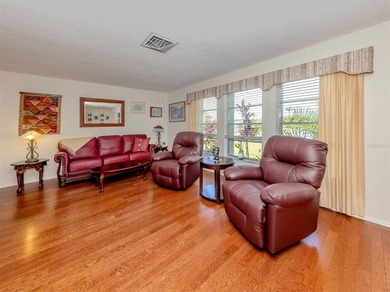 Welcome to this lovely home in desirable Venice Gardens, (Just - photo 4