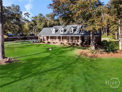 Enjoy Southern Living at its finest on this 5.5+ acre country - photo 3