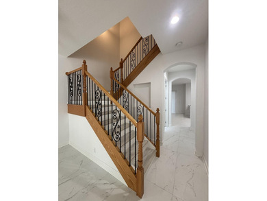 Mostly renovated, upgraded floors, kitchen countertops and all - photo 7