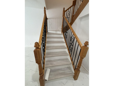 Mostly renovated, upgraded floors, kitchen countertops and all - photo 8
