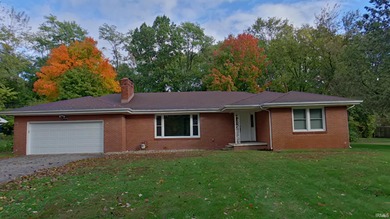 St. Joseph River Home For Sale in Elkhart Indiana