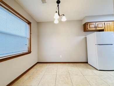 Discover low-maintenance living, maintained 2 bedroom