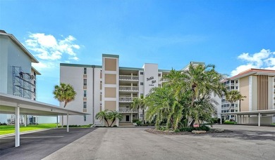 Under contract-accepting backup offers. Bahia Mar offers one of - photo 5