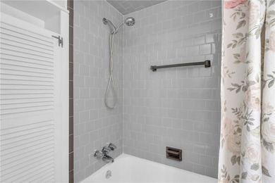Beautifully maintained home offering over 1,800 square feet of - photo 17