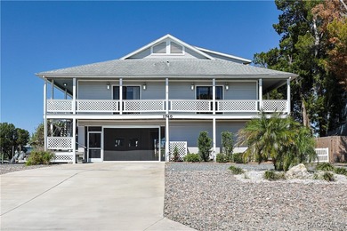 Welcome to your dream waterfront retreat in beautiful Crystal - photo 1
