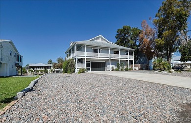 Welcome to your dream waterfront retreat in beautiful Crystal - photo 6