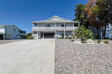 Welcome to your dream waterfront retreat in beautiful Crystal - photo 8