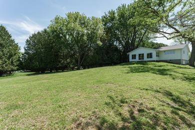 This is the one!! Beautifully updated ranch home on a quiet road - photo 11