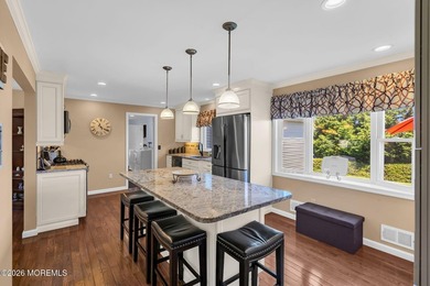 Five-Bedroom Colonial in Sought-After Twin Oaks. This charming - photo 11