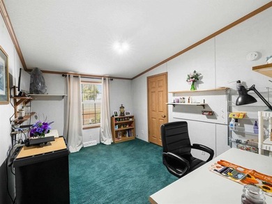 This well-maintained 3 bedroom, 2 bathroom manufactured home - photo 11