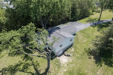 This is the one!! Beautifully updated ranch home on a quiet road - photo 20