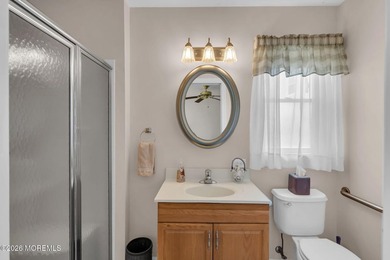 Five-Bedroom Colonial in Sought-After Twin Oaks. This charming - photo 22