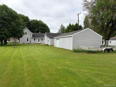 3 Bedroom, 1 bath with 1 car detached garage and additional 30 X - photo 4