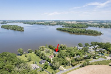 This is the one!! Beautifully updated ranch home on a quiet road - photo 25