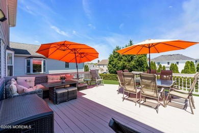 Five-Bedroom Colonial in Sought-After Twin Oaks. This charming - photo 34