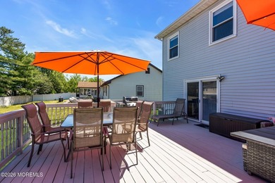 Five-Bedroom Colonial in Sought-After Twin Oaks. This charming - photo 35